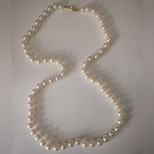 Elegant Pearl Necklace